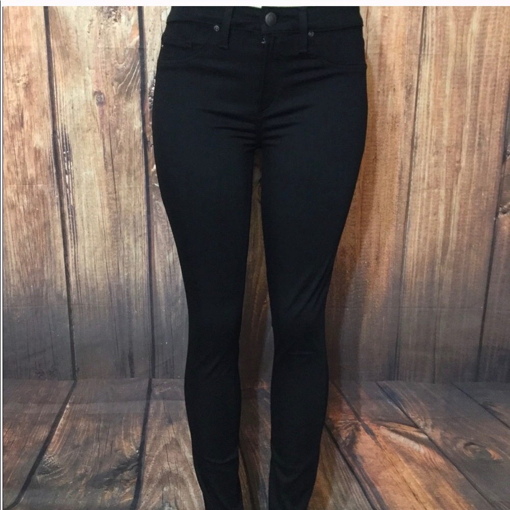 Agave Women's Straight Leg Jeans in Black